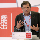 El president de la gestora del PSOE, Javier Fernández.