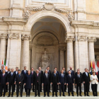 Foto de familia de los líderes europeos tras firmar ayer la “Declaración de Roma”.