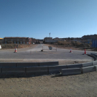 Las obras de construcción de la nueva rotonda de Almacelles.