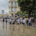 El peor tifón de la temporada azota el sur de China y deja siete muertos
