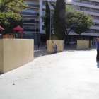 Vista dels murs de la plaça Josep Piñol a Pardinyes.