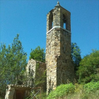 El campanar de l’església abandonada de Castilló de Tor.