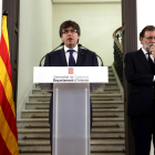 El president de la Generalitat, Carles Puigdemont, i el del Govern de l'Estat, Mariano Rajoy, el passat divendres a Barcelona.