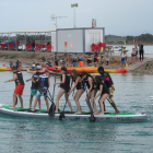 Alumnes del col·legi L’Àlber d’Albesa van ser els encarregats d’estrenar el ‘paddle surf king’ a 2Llacs.