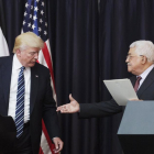 Donald Trump y Mahmud Abbas, ayer en Belén.