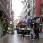 El incidente, que ocurrió en la calle Alcalde Costa, despertó gran expectación entre los viandantes. 