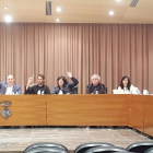 Imagen de archivo de un pleno en Balaguer. López, a la derecha.