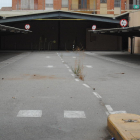 Vista del parking del antiguo Mercadona, que se acondicionará.