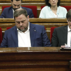 El president de la Generalitat, Carles Puigdemont; el vicepresident del Govern i conseller d'Economia, Oriol Junqueras, i la consellera de la Presidència, Neus Munté, durant la sessió de control parlamentari a què se sotmet el president.