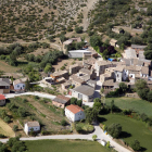 Vista aèria del nucli de Gàrzola, a Vilanova de Meià.