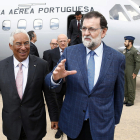 Mariano Rajoy (d), recibe a su homólogo luso, Antonio Costa