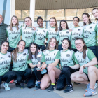 L’equip lleidatà, amb la copa de campiones de Catalunya, diumenge a Sabadell.