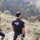 Efectivos de los Bomberos centraron ayer la búsqueda en barrancos de la Vall d’Àssua. 