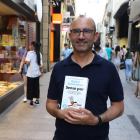 El psicòleg Rafael Santandreu va presentar ahir a la llibreria Caselles de Lleida el seu llibre ‘Sense por’.