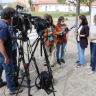 Les lleidatanes Vilalta i Serret, ahir atenent la premsa abans d’un acte d’ERC a Castellcir.