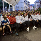 Els palistes de l’equip espanyol, a primera fila, durant la cerimònia d’obertura del campionat.