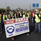 Un grup de transportistes autònoms que rebutgen l’acord assolit pel Govern espanyol.