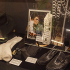 Objetos de Michael Jackson, una de las sorpresas de la casa. 