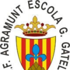 La plantilla de l’Agramunt, amb el cos tècnic, en un dels partits de pretemporada aquest estiu.