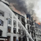 Atac de Rússia amb un coet a un edifici a Khàrkiv