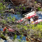 Imagen de los equipos de rescate donde apareció el cuerpo.
