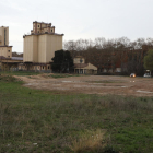 El solar de Josep Pallach y los antiguos silos del Senpa, la ubicación inicial y la definitiva del albergue. 