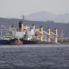 Gibraltar espera extreure al llarg del dia la resta del fueloil del vaixell