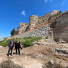 La visita a les muralles on s’han fet obres de reforç.