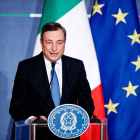 Mario Draghi.                                             Silvio Berlusconi.