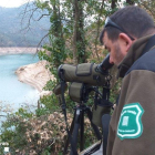 Imatge d’arxiu d’agents rurals en una actuació en vigilància en zones humides.