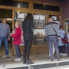 Público de todas las edades aprovechó el primer día de la Fiesta del Cine. En la imagen, el JCA Alpicat. 