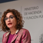 La ministra d’Hisenda, María Jesús Montero, a la seu del ministeri.