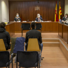 Els dos acusats durant la celebració del judici a l'Audiència de Lleida.