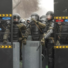 Agents de la Policia, ahir durant els aldarulls a Almaty.