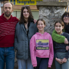 Un matrimonio español viaja 7.500 km para salvar de la guerra a tres niñas ucranianas
