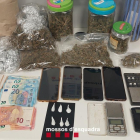 Material confiscat pels Mossos d'Esquadra als detinguts.