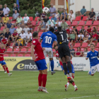 Taliby, del Teruel,  despeja un balón en el encuentro del domingo.