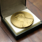 Una medalla de los premios Nobel.