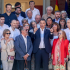 Una cincuentana de ciudadanos invitados por el Ejecutivo acompañaron a Sánchez en Moncloa.