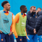 Aubameyang junto a Dembélé durante el entrenamiento de ayer en la Ciutat Esportiva.