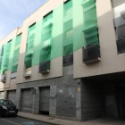 El bloc ha estat saquejat i acumula una quinzena de multes.