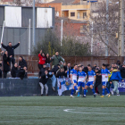 Jugadores del Mollerussa celebran uno de sus goles el pasado domingo en Tàrrega.