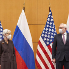 Los negociadores de EEUU y Rusia, ayer en su reunión en Ginebra.