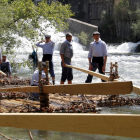 La Pobla de Segur torna a rememorar l'antic transport fluvial de la fusta amb una diada "com les d'abans de la pandèmia"