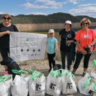 Tiurana llena 18 bolsas de basura con la campaña 'Let's clean up Europa'