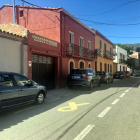 Imatge d’arxiu de cotxes mal aparcats a Sant Llorenç.