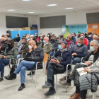 Un centenar de vecinos acudieron ayer a la reunión informativa en el local de Serrallarga.