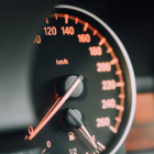 La nova llei de trànsit elimita la possibilitat de superar en 20 km/h la velocitat màxima per avançar.