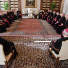 Imatge dels bisbes reunits amb el papa Francesc al Vaticà.