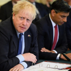 Boris Johnson, presidiendo la reunión de su Gabinete.